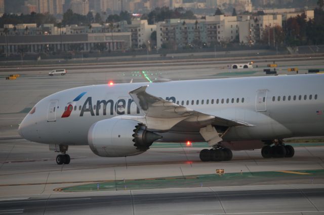 Boeing 787-8 (N810AN)