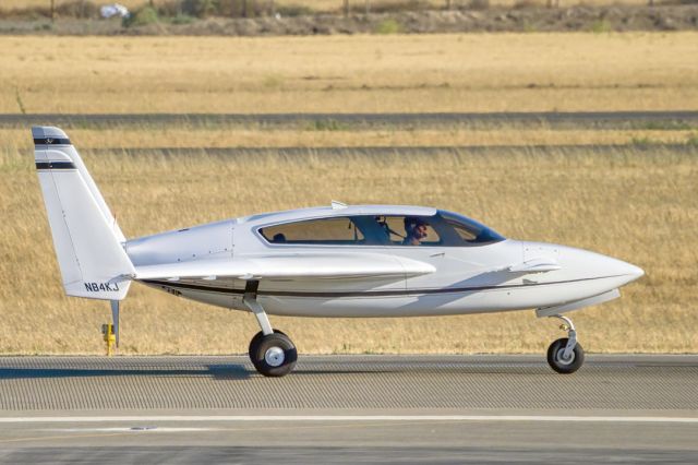 VELOCITY Velocity (N84KJ) - Velocity XL RG at Livermore Municipal Airport (CA). July2021