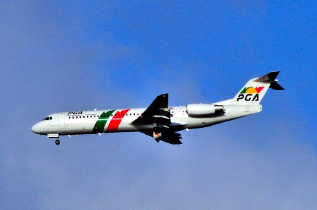Fokker 100 (CS-TPC) - 2009