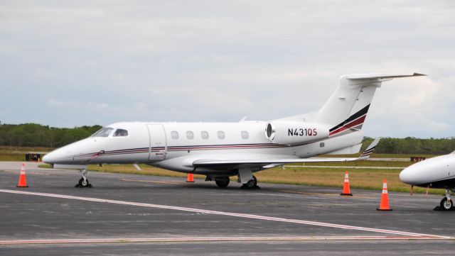 Embraer Phenom 300 (N431QS)