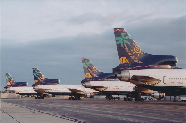 Lockheed L-1011 TriStar (N196AT)