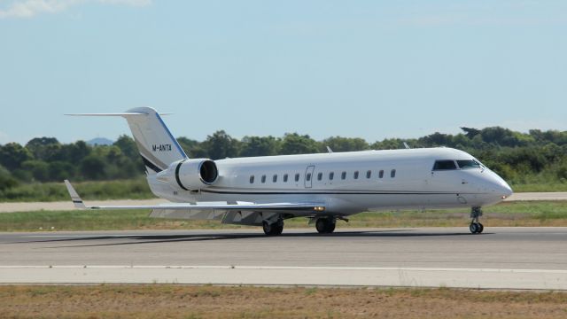 Canadair Regional Jet CRJ-200 (M-ANTA)