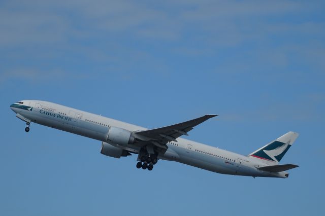 BOEING 777-300ER (B-KPW)