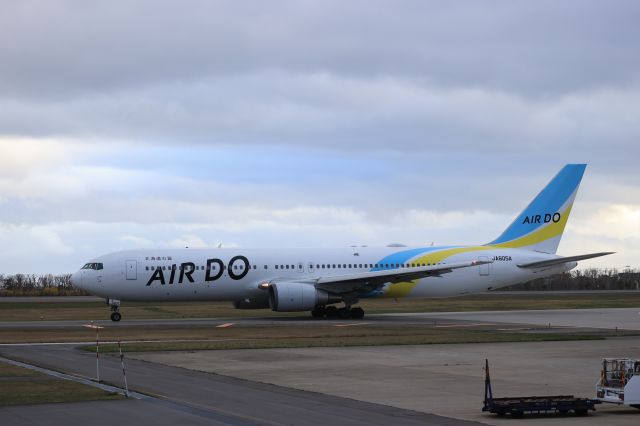 BOEING 767-300 (JA605A) - April 16, 2023:HKD-HND.