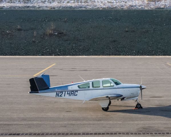 Beechcraft 35 Bonanza (N214RC)