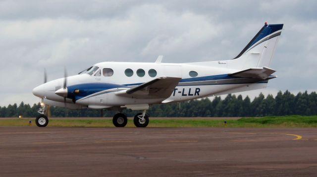 Beechcraft King Air 90 (PT-LLR)