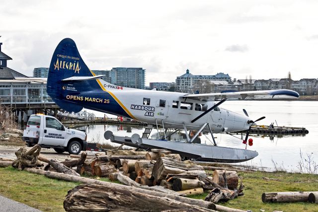 De Havilland Canada DHC-3 Otter (C-FHAX)