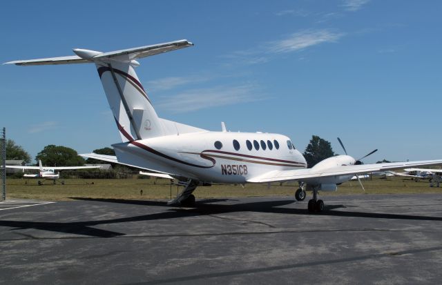 Beechcraft Super King Air 200 (N351CB) - Not many King Air 200s land on Block Islands 2,500ft runway.