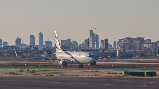 Boeing 737-800 (4X-EKC)