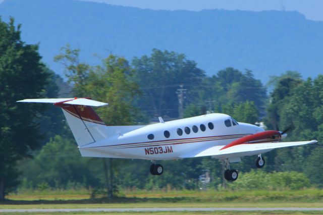 Beechcraft Super King Air 200 (N503JM)