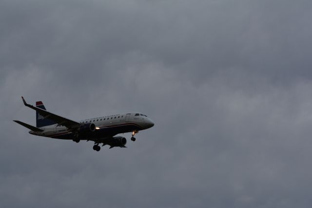 Embraer 170/175 (N805MD)