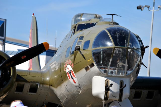 Boeing B-17 Flying Fortress (N900RW)