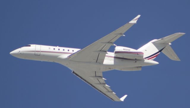 Bombardier Global 5000 (N112QS)