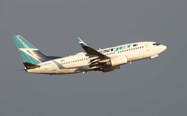 Boeing 737-700 —