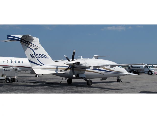 Piaggio P.180 Avanti (N159SL) - Great aircraft. Jet speeds at turboprop fuel flows.