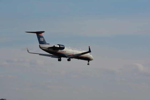 Canadair Regional Jet CRJ-200 (N422AW)