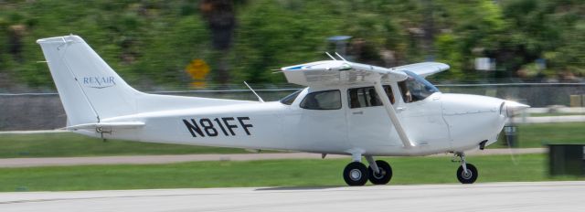Cessna Skyhawk (N81FF) - runway 5 departure
