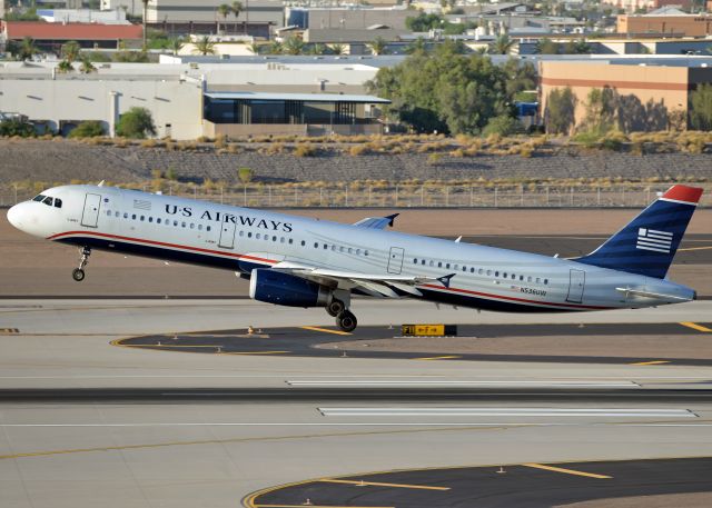 Airbus A321 (N536UW)