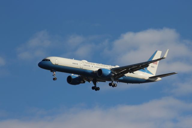 Boeing 757-200 (N90015) - President Trump landing Runway 36 Austin Straubel Field Green Bay during the final push to win Wisconsin (close ...but no cigar) Election 2020.