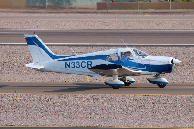 Piper Cherokee (N33CR)