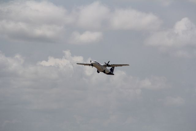 ATR ATR-72 — - CFS 807 departing KAFW 6-17-13