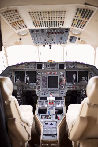 Dassault Falcon 900 (N900LC)