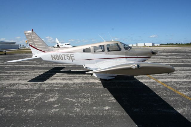 Piper Cherokee (N8075E) - 1980 Piper Archer Scott MacDonald Aircraft Sales N8075E 