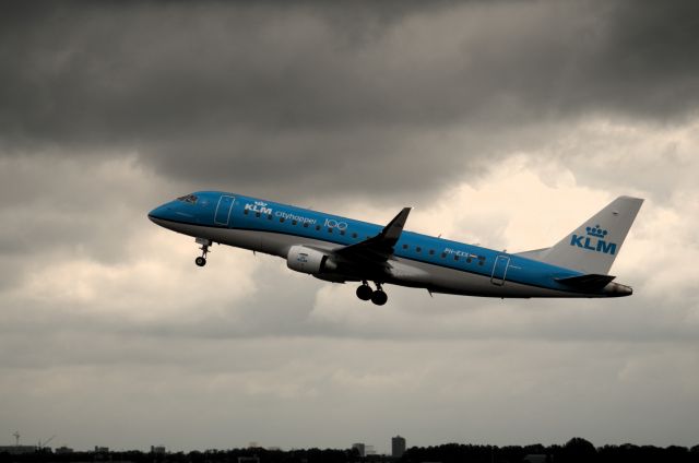 PH-EXX — - Polderbaan at a rainy morning.