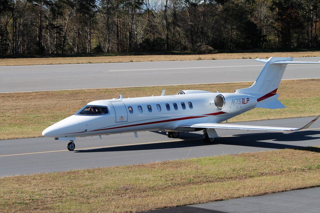 Bombardier Learjet 75 (N751LP)