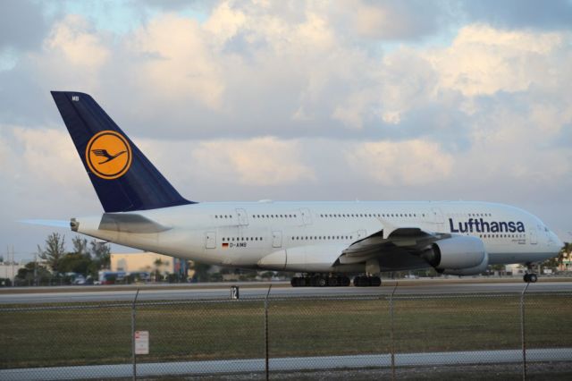 Airbus A380-800 (D-AIMB) - A388