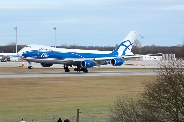 BOEING 747-8 (VQ-BVR)