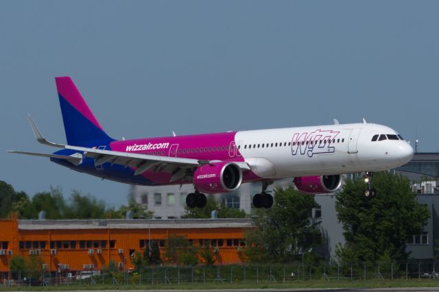 Airbus A321neo (HA-LVK) - EPWA SPOTTING