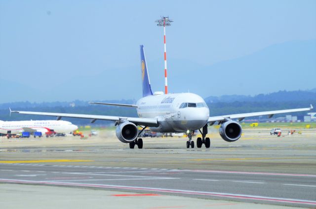 Airbus A319 (D-AIBJ)