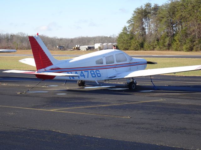 Piper Cherokee (N44786)