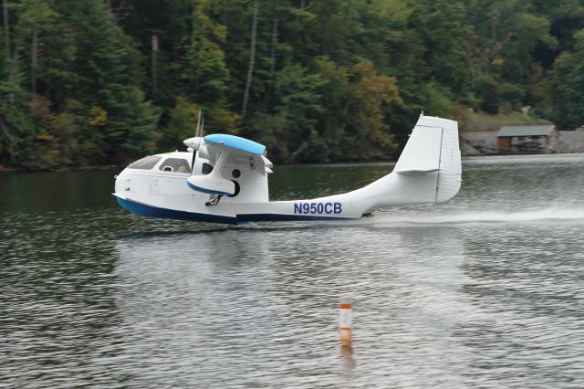 Beechcraft Baron (58) (N950CB) - This is NOT a Beech. STOL UC-1