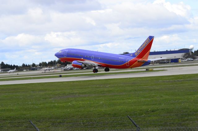 BOEING 737-300 (N340LV)