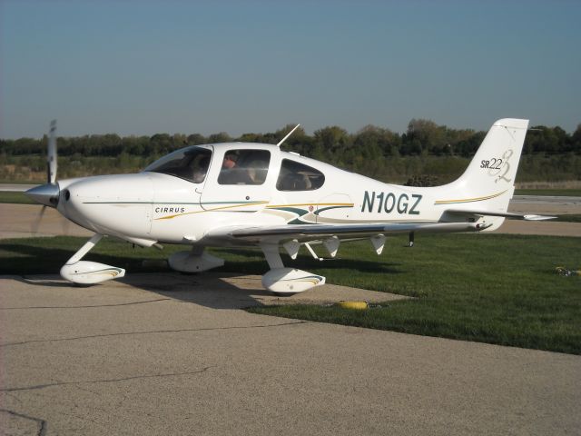 Cirrus SR-22 (N10GZ)