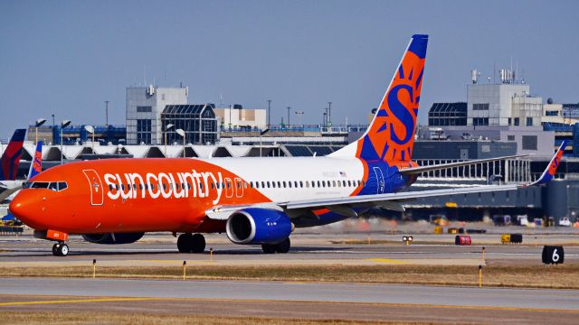 Boeing 737-800 (N833SY) - Sun Country Airlines most recent livery taxing to runway 12R.