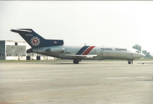 Boeing 727-100 (N930FT)