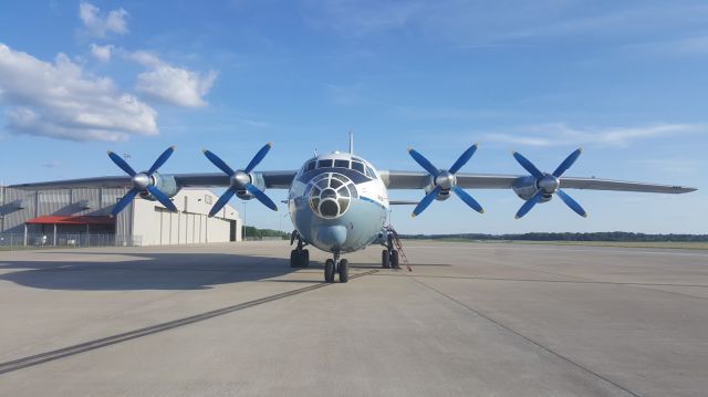 Antonov An-12 (UR-CBG)