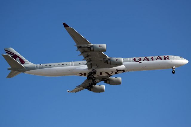 Airbus A340-600 (A7-AGB)