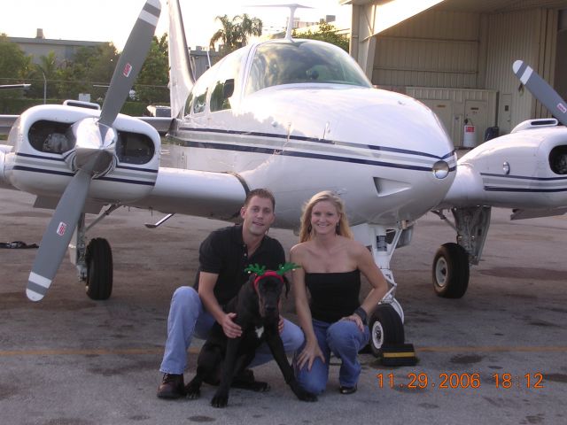 Beechcraft 55 Baron (N377W) - On Jetscape Ramp, FLL, Kelly, Diesel & Michael