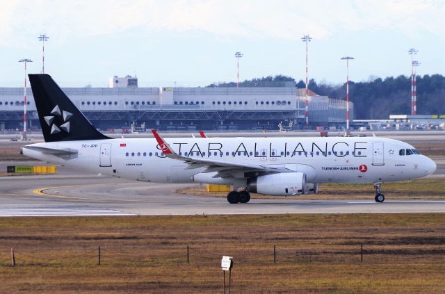 Airbus A320 (TC-JPP)