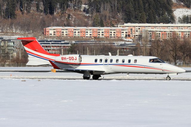 Bombardier Learjet 75 (9H-DDJ)