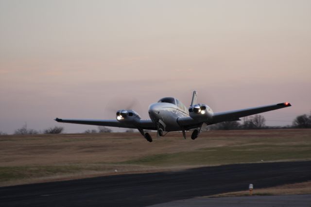 Beechcraft Baron (58) (N54KW)