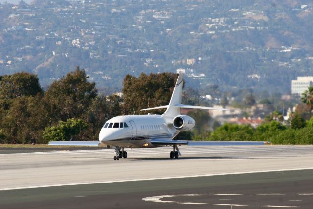 Dassault Falcon 2000 (N711PE)