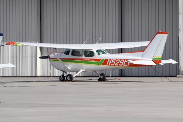 Cessna Skyhawk (N529LF)