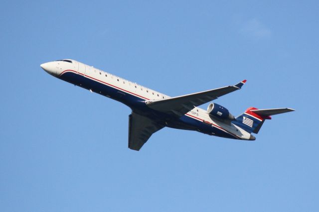 Canadair Regional Jet CRJ-700 (N712PS) - US Air Flight 4518 operated by PSA (N712PS) departs Sarasota-Bradenton International Airport enroute to Charlotte-Douglas International Airport