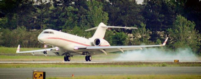 Bombardier Global Express (N618WF)