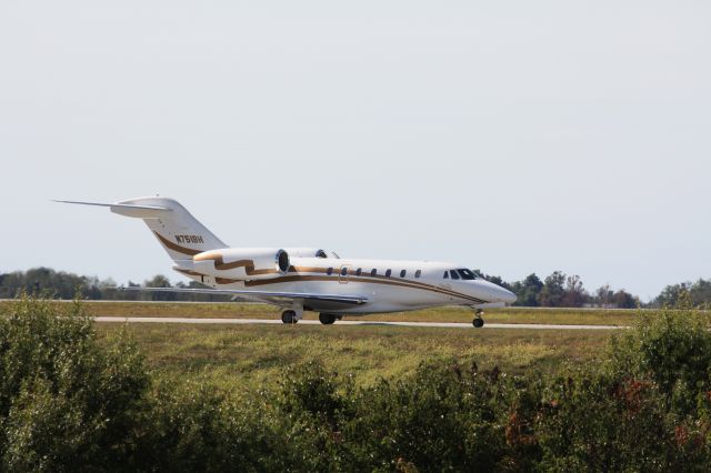 Cessna Citation X (N751BH) - N751BH Taxiing at KLEX